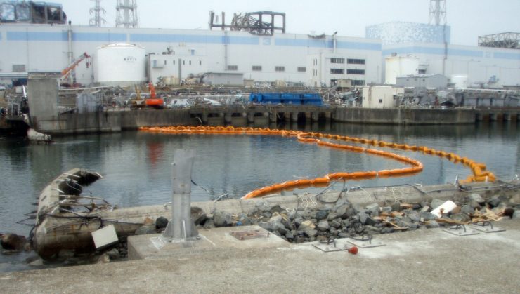 Сброс вод с Фукусима