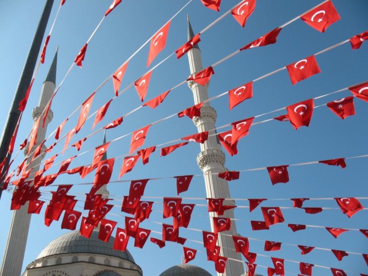 Турция лавирует на восходящих финансовых потоках