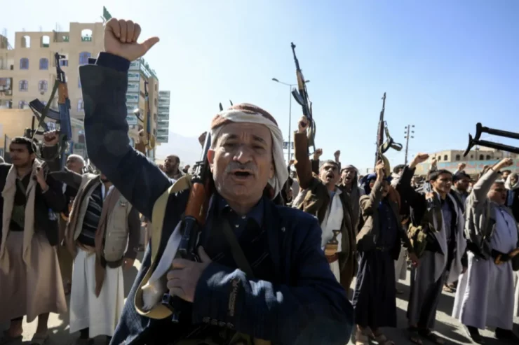 Почему Великобритания и США ведут войну против хуситов в Йемене?